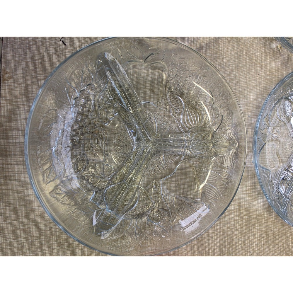 Vintage KIG Indonesia Clear Glass Divided Fruit Plates Set of 4 Appetizer Dishes - Picture 2 of 5
